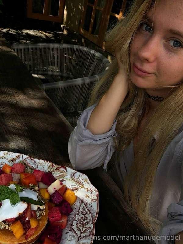 Sometimes you just need to relax and eat delicious food🥰😍