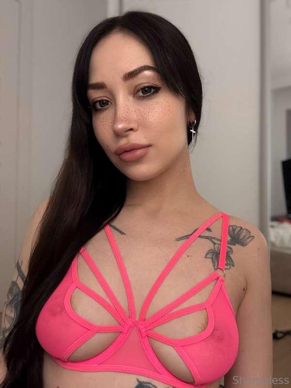 Quick question — do you prefer seeing what I’m wearing… or w..