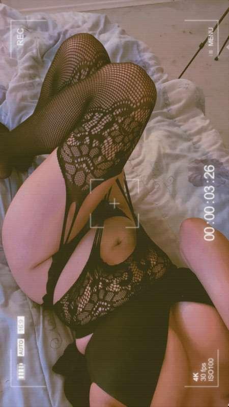 Can I be yours this evening? ❤️‍🔥