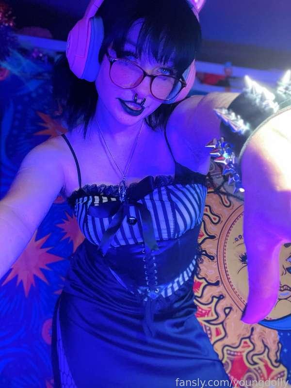 youngdolly image #3