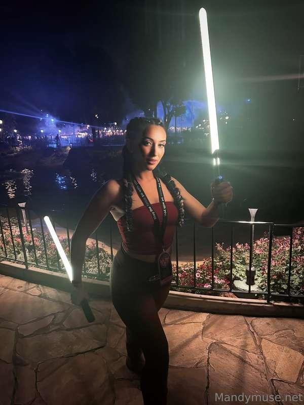 Worship the booty OR ELSEE!!