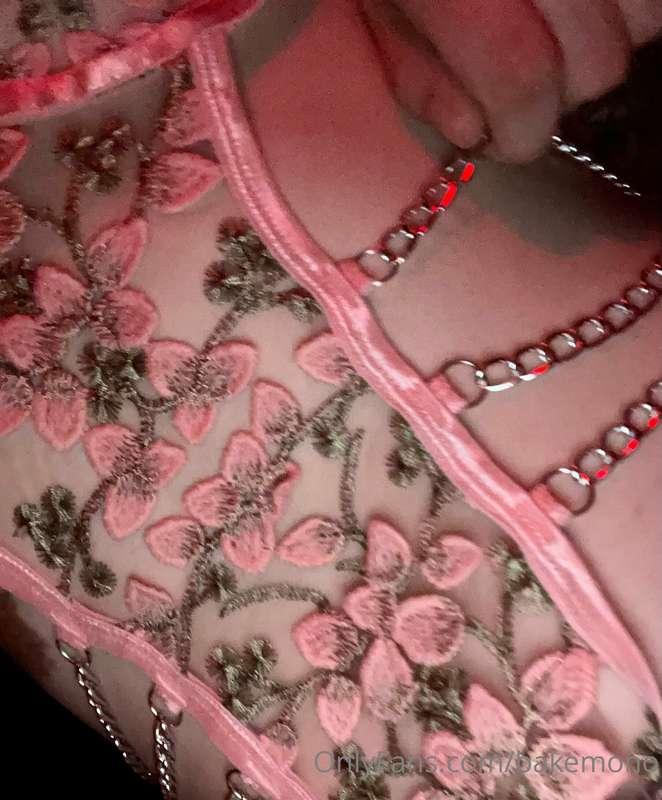 Sneak peek 💖 new set coming as soon as I am able to do it ju..