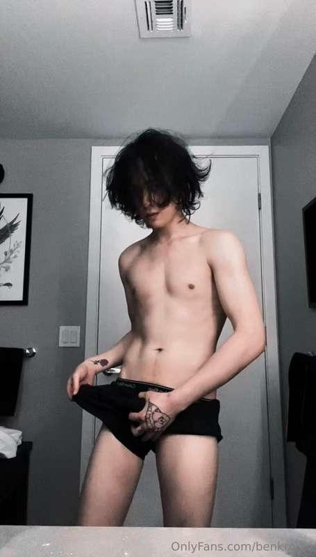 I should start doin gym videos on here