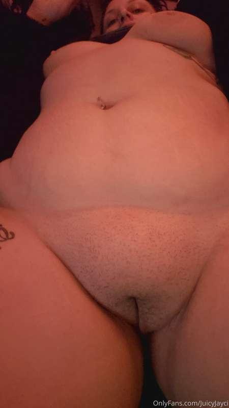 thick thighs, fat pussy and an ass u can see from the front