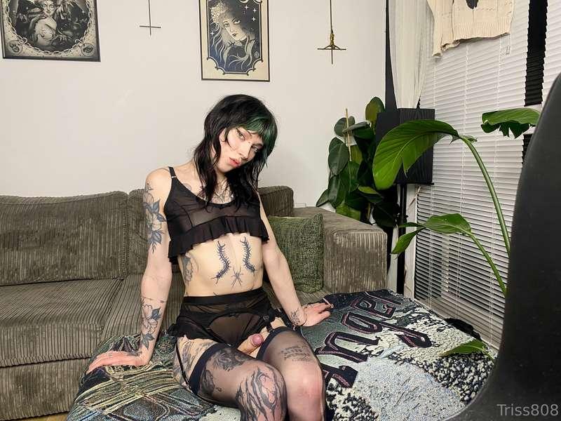 Hii 🖤

I’ve got some super hot new pics 4 u today :> with pl..