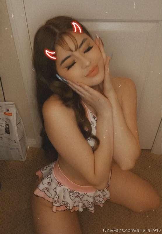 Me being the precious girl I am (: 


Also ummmm I dyed my h..