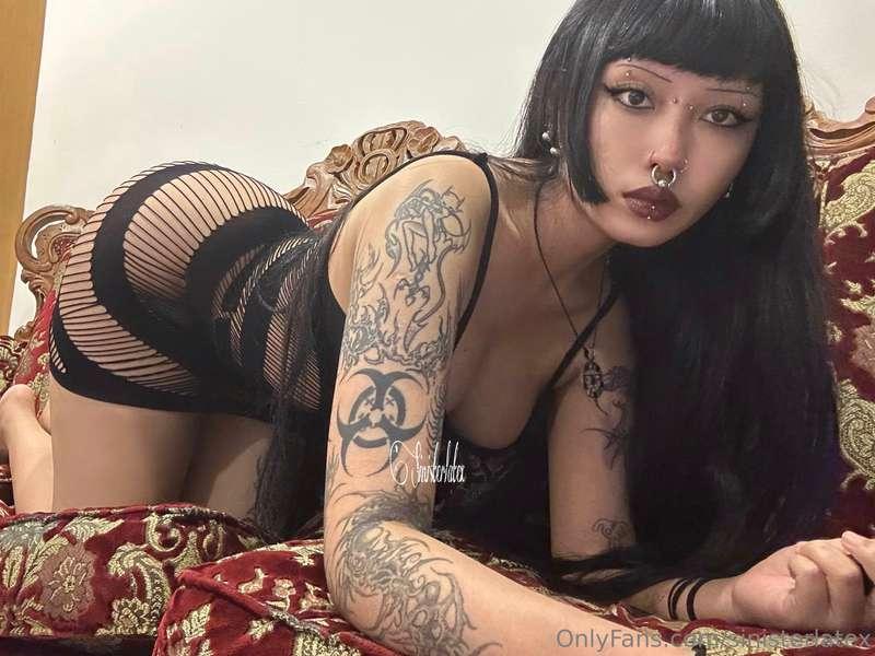 sinisterlatex image #1