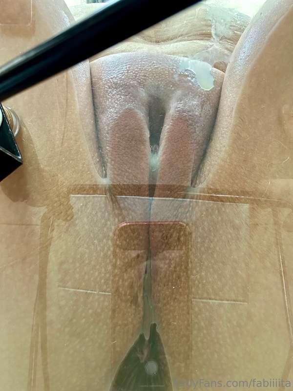 VAGINA JUGOSA 💦 EN MI SILLA TRANSPARENTE 🫶💦