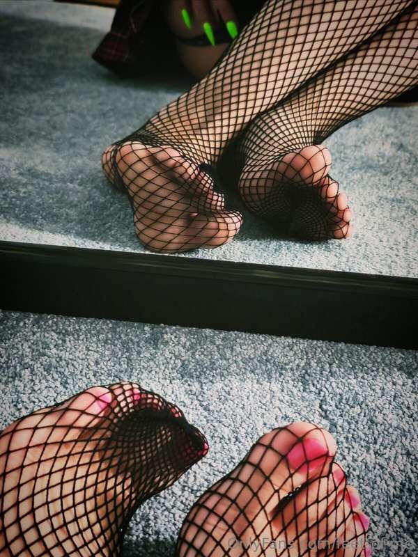 feet-of-me image #1