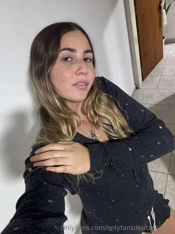 @lucia.webernaa du, ich bin die Lucia, 18 Jahre alt und ganz..