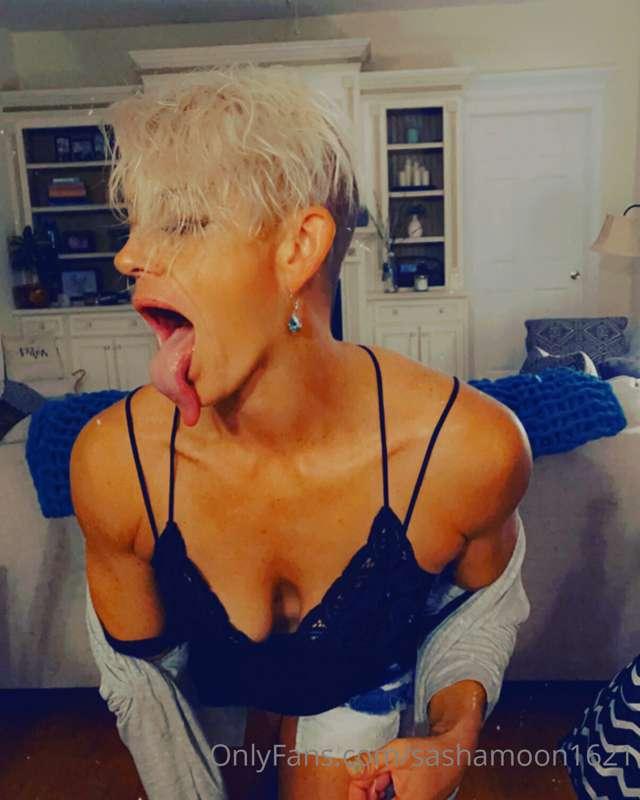 Just put it in my mouth….. 👄👅🔥🍆
