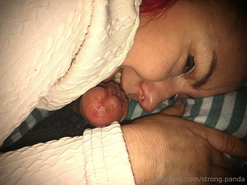 Cozy cuddles. 
I wish you great weekend!