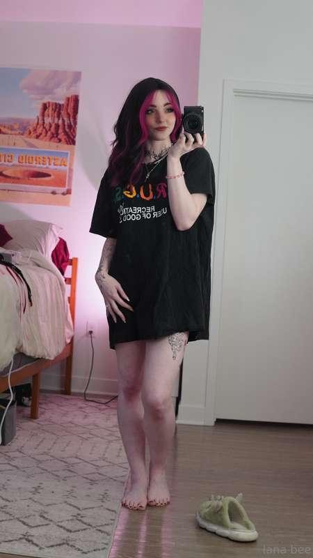 Whats under the oversized tee LOL