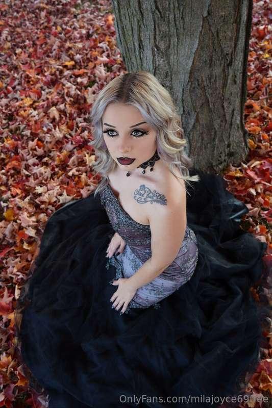 Sub to my VIP page @milajoyce69 if you want 4 FREE VIDS EVER..