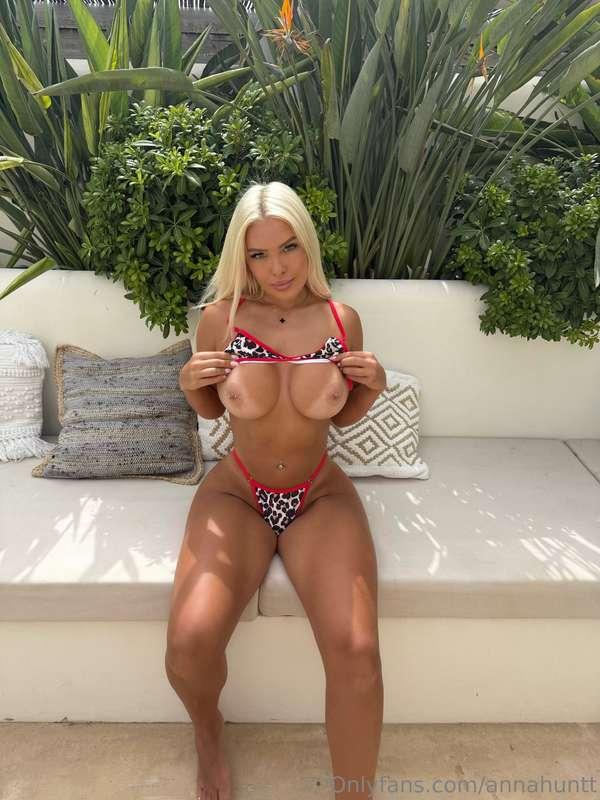 Pic 1 or 2?♥️🐆