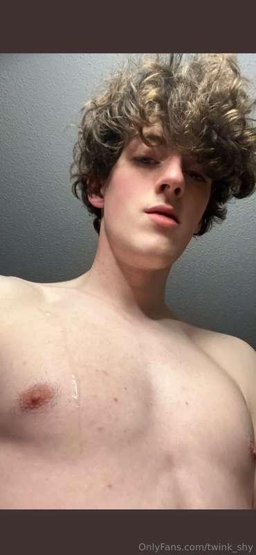 twink_shy image #0