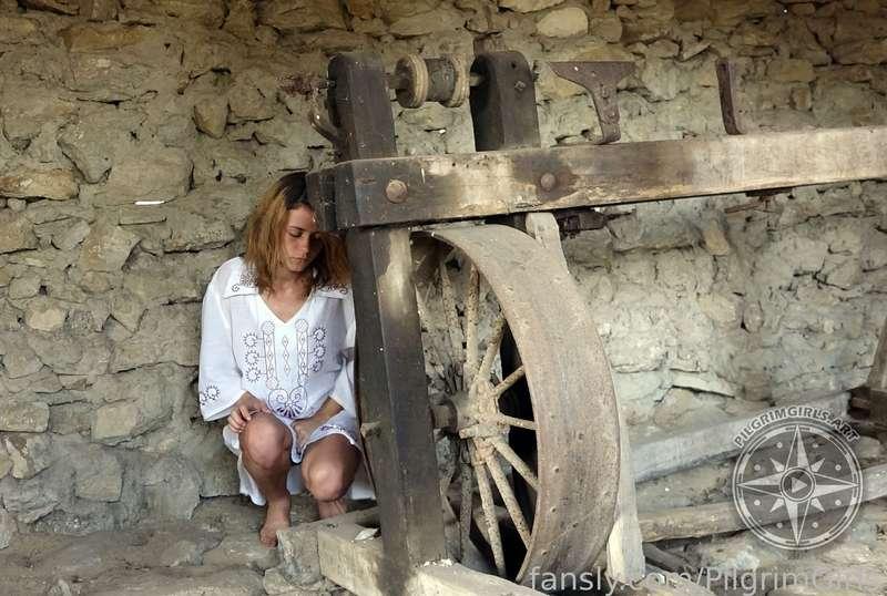 pilgrimgirls image #3