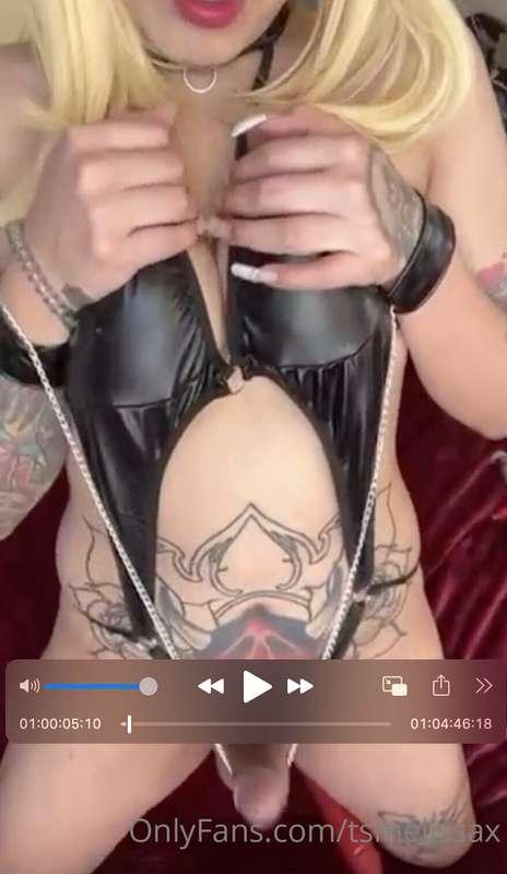 **Webcam show en cuero y cadenas 🥵 adquiere este video con 4..