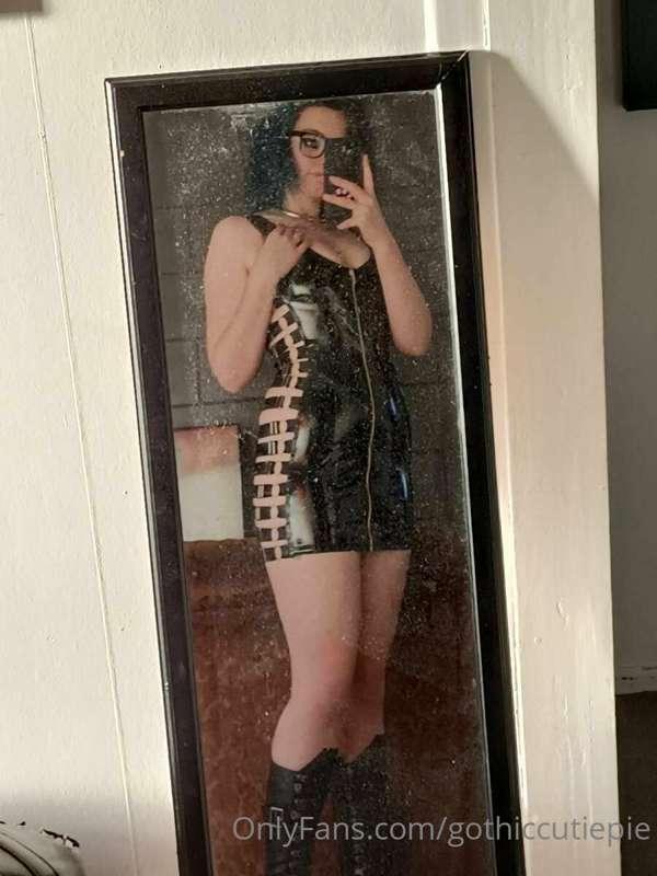 gothiccutiepie image #0