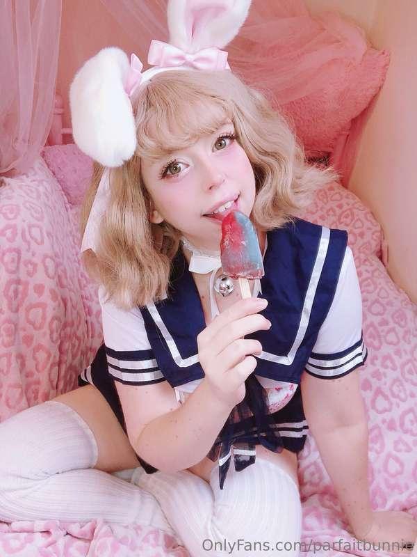 Bunnie loves popsicles~!!💖💗💕