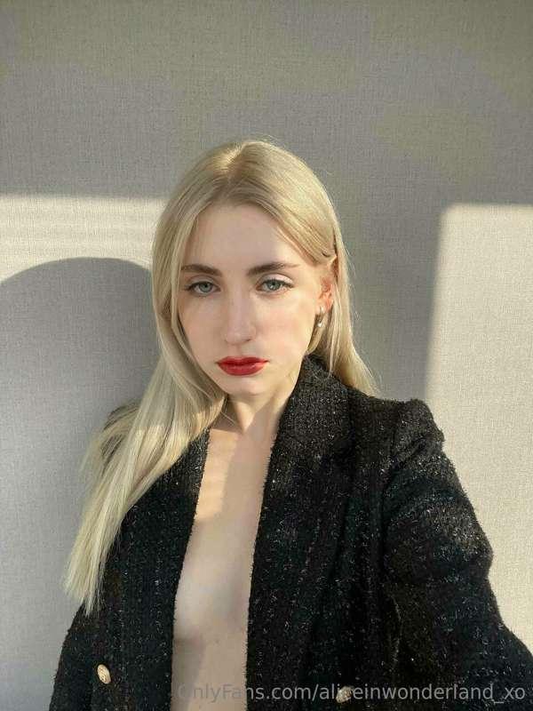The femme fatale⚡😂 I am very smiling in life, but for some r..