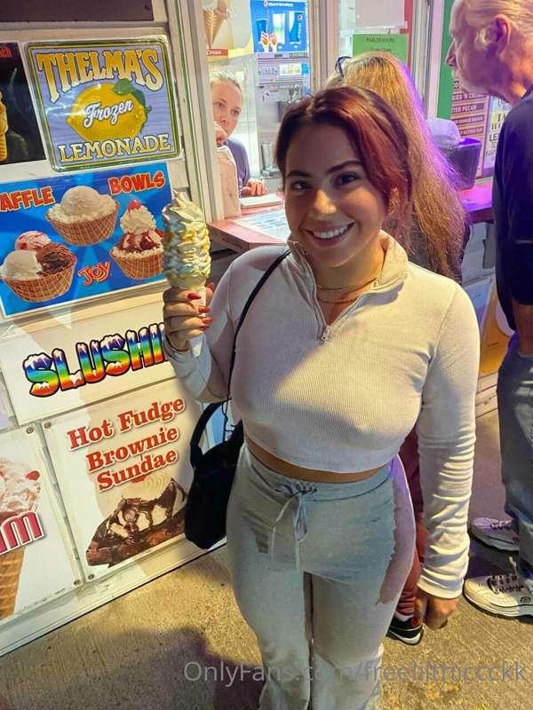 Serving Snack 🧁