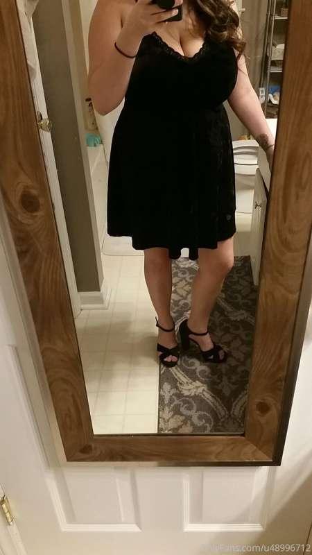 Happy Friday everyone!! 
Today is flash’em Friday hope you e..