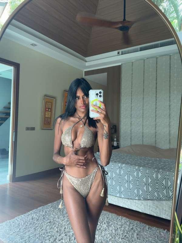 should i drop this strap… or make you beg first? 😈