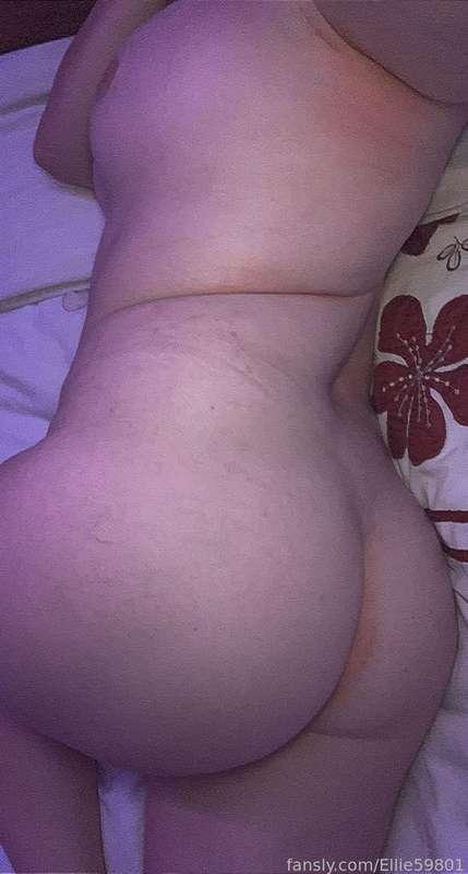 FYI, I sleep naked. I hope that’s not a problem for us 🥰😈 #fyp #ass #shorts #bootie #bigass #bigboobs #tight #horny #teen #sexy #pawg #hot #peachy #female #solo #nude #cuteass #butt #body #boobs