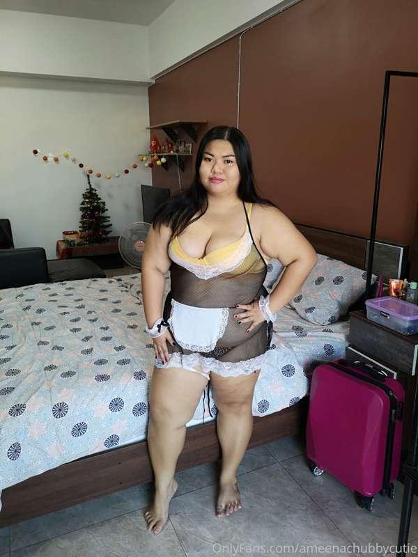 Me in this maid outfit again 😜