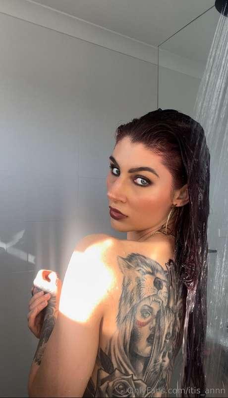 Love a good morning shower 💦