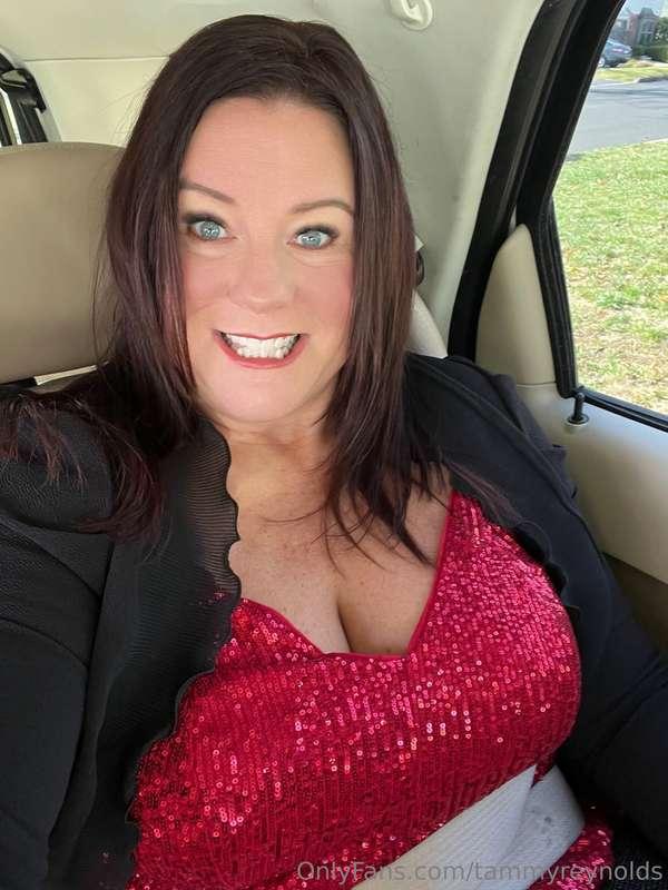 Heading to a holiday party. 🎄🥰
