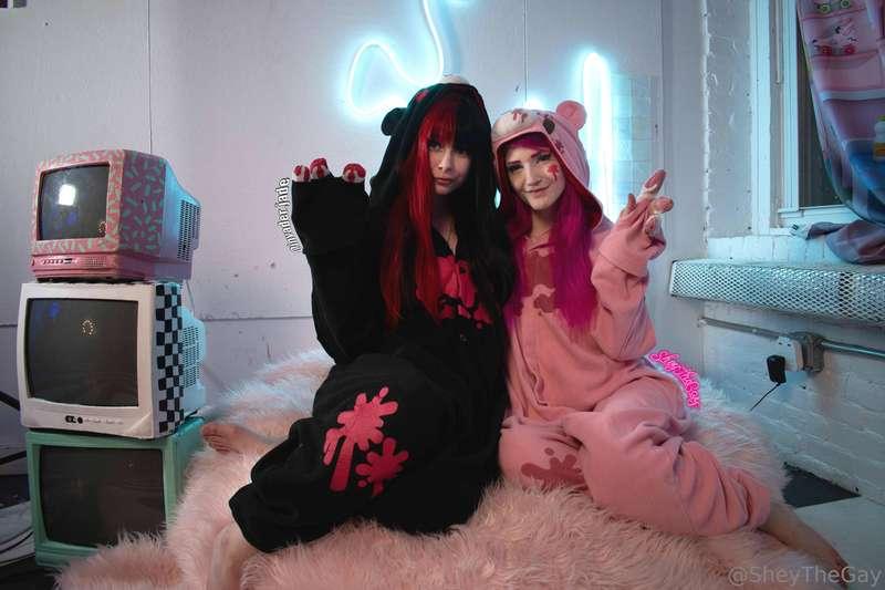 🐻Who's ready to snuggle up with these two Gloomy Bear cuties..