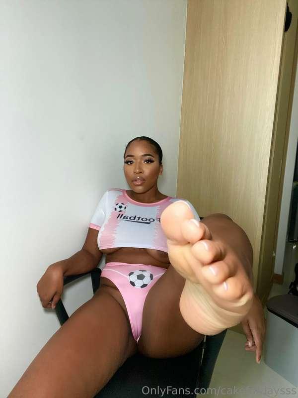 ## Do you have a foot fetish?👀