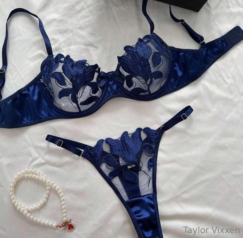 Wouldn't you like to get soaking wet with me? 💦 Ask me about..