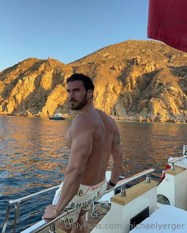 🛥🌊⚓️ Happy Memorial Day!