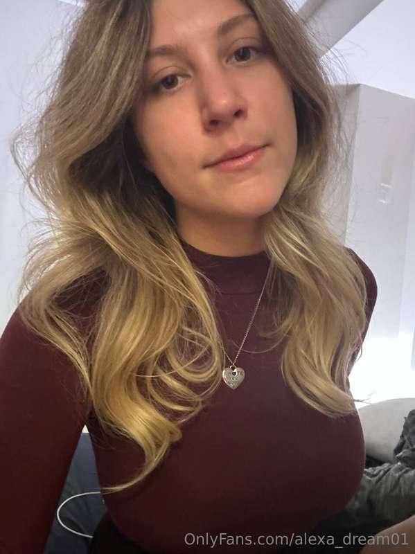 Feeling cute😎