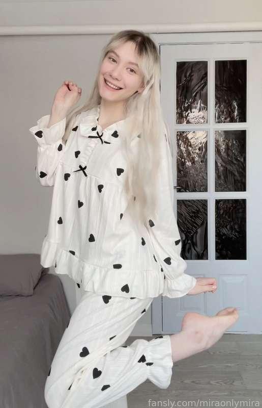 miraonlymira image #0