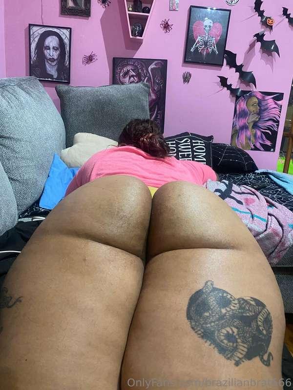 Got a booty massage last night. Video coming soon 😈😈