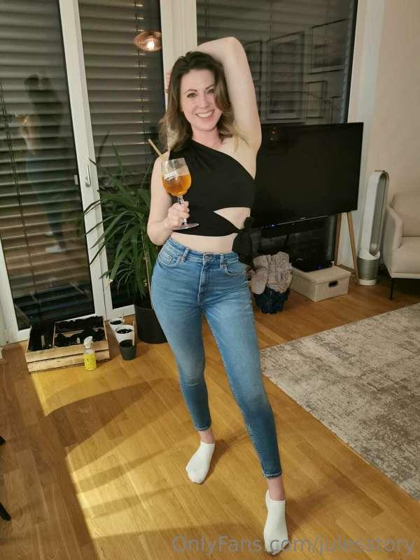 Feierabend Drink 😘 hast Du lust mir gesellschaft zu leisten ..