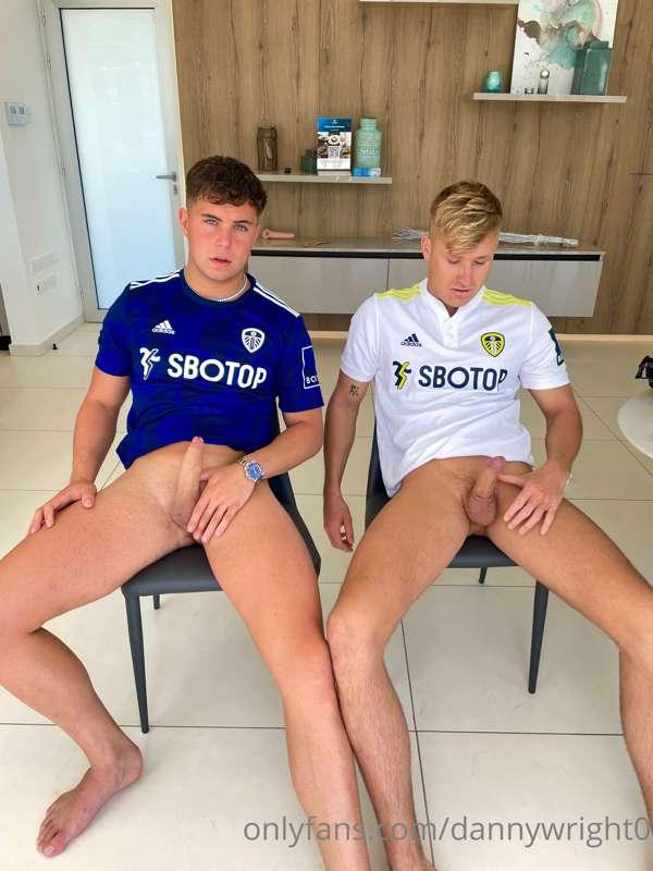 ALL LEEDS ARENT WE💙💛 @oscarjenson