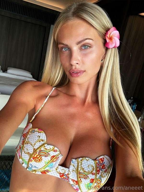 Pushing boundaries 💘 VIPs only