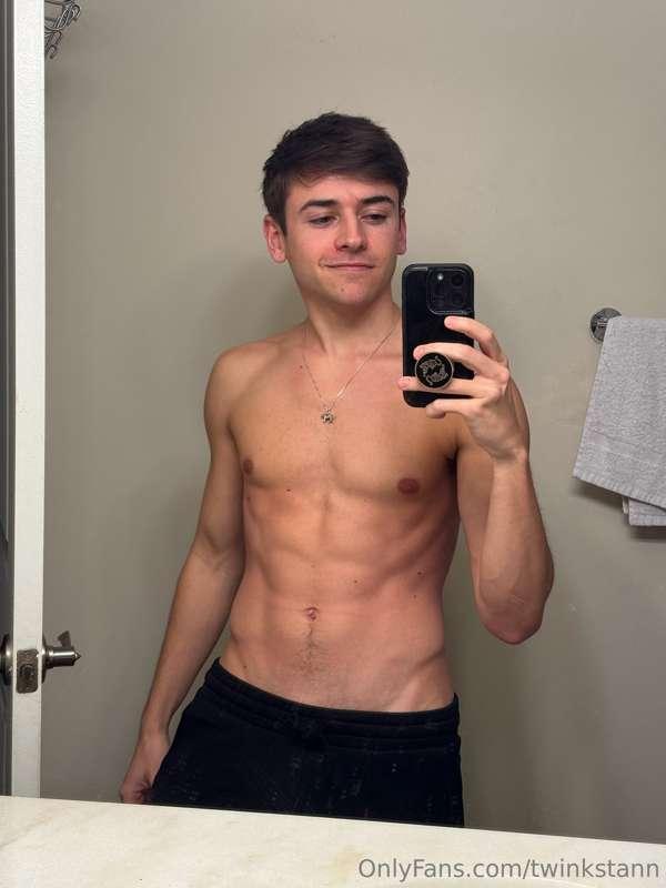 I do abs so the cum has somewhere to go