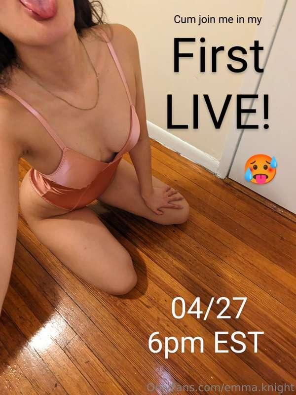 Babeeees♥️ I'm so happy to be doing my first live TOMORROW 4..