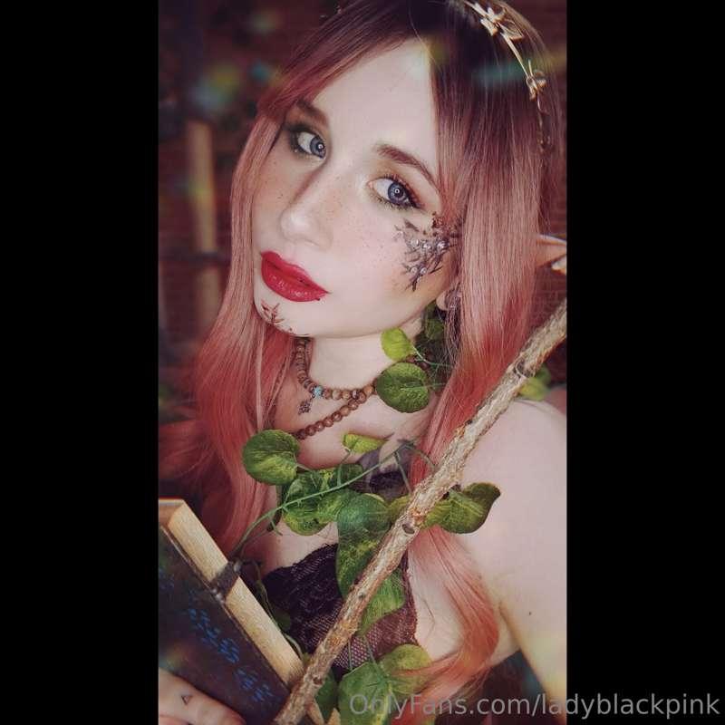 🇪🇸
Al final dejo estas 14 fotos for free 😊
Espero me lo agra..