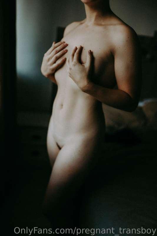 pregnant_transboy image #2