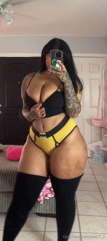bad ass bat bitch ready to cum save u from a night of not bu..