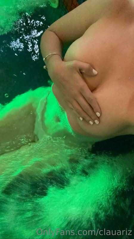 Quien nada conmigo? 😏😏