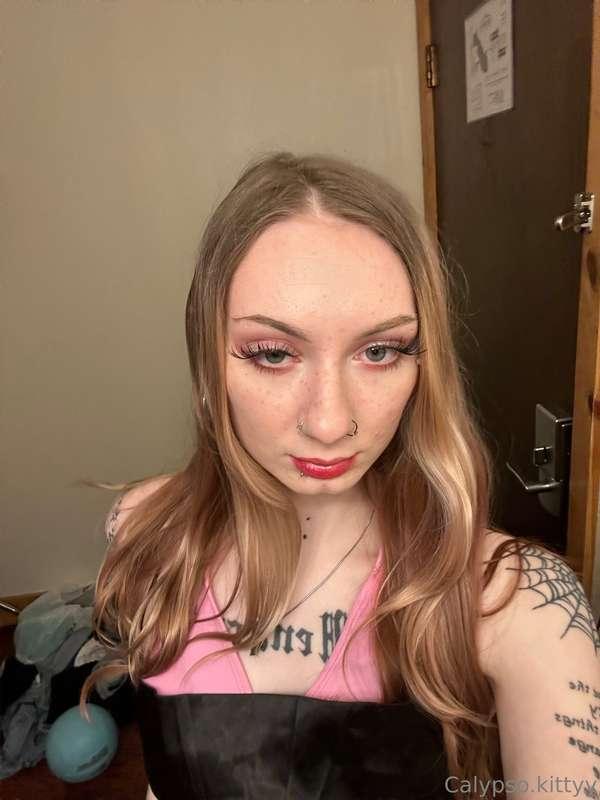 Wanna see me without the clothes on?
