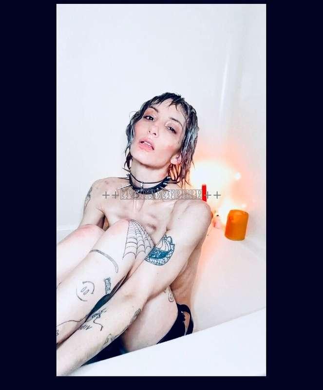 Yes that’s a tub of milk that I’m in and yes it’s kinky 🍼✨